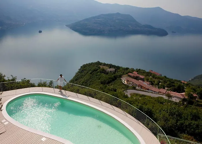 صورة شقة Parzanica  في Renoir - Swimming Pool And Barbecue With Lake View
