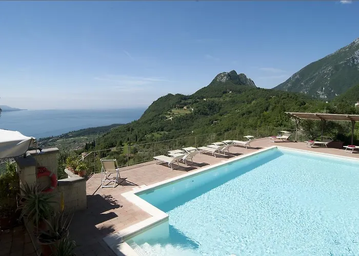 Hotel Mariano Gargnano photo