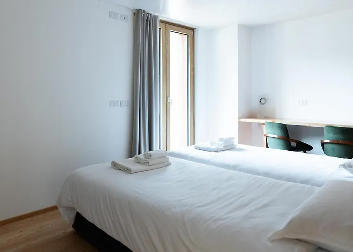 Фото Modern Chalet With Hot Tube Campo