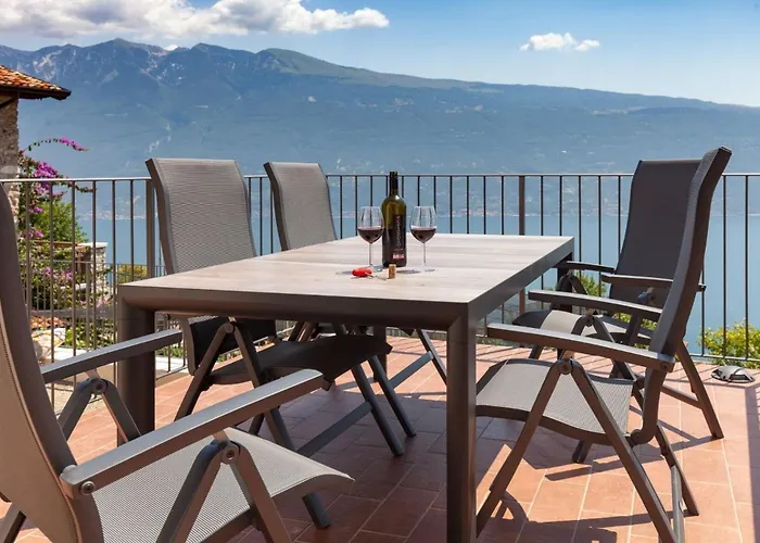 foto di Villa Estate Gargnano