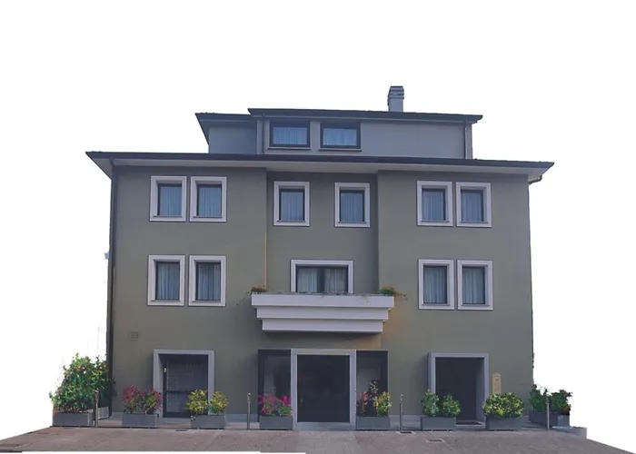 Hotel Serenella Gazzaniga photo