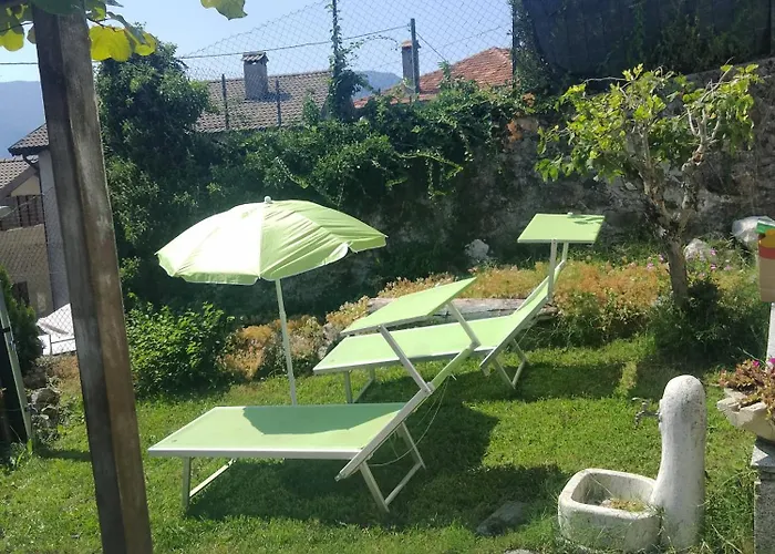 Lovely House With Two Jacuzzi ξενώνας Veleso φωτογραφία