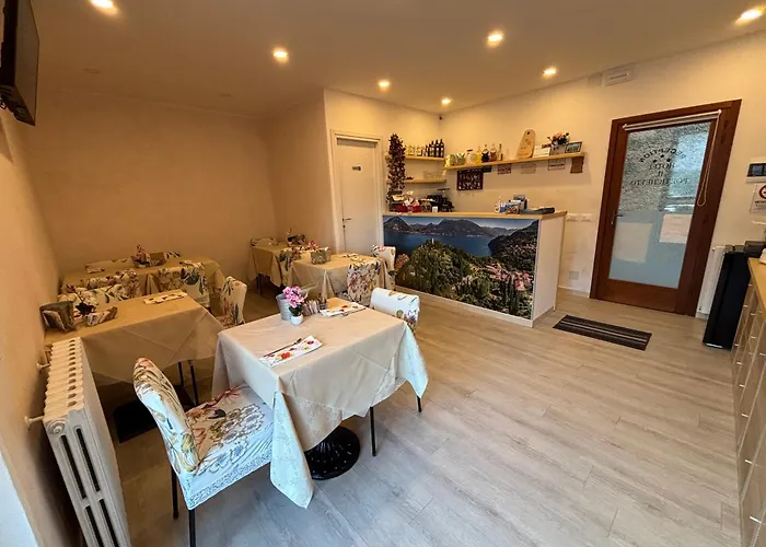 Hotel Diffuso Il Portichetto Vezio Perledo photo