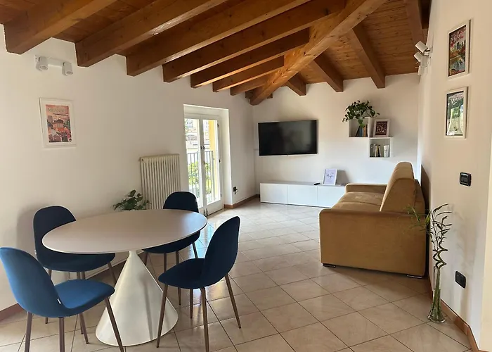 מנדלו דל לאריו Rosa'S Lake House תמונה