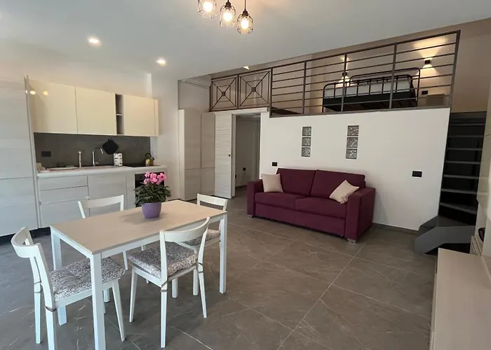 Tolstoi 13 Apartman Saronno képek