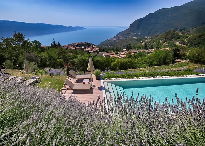 foto di Bnb Borgo Le Vigne - La Barrique Only Adults Tignale