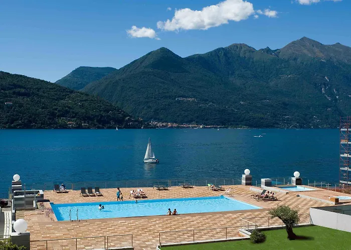 Photo de Golfo Gabella Lake Apartments Maccagno