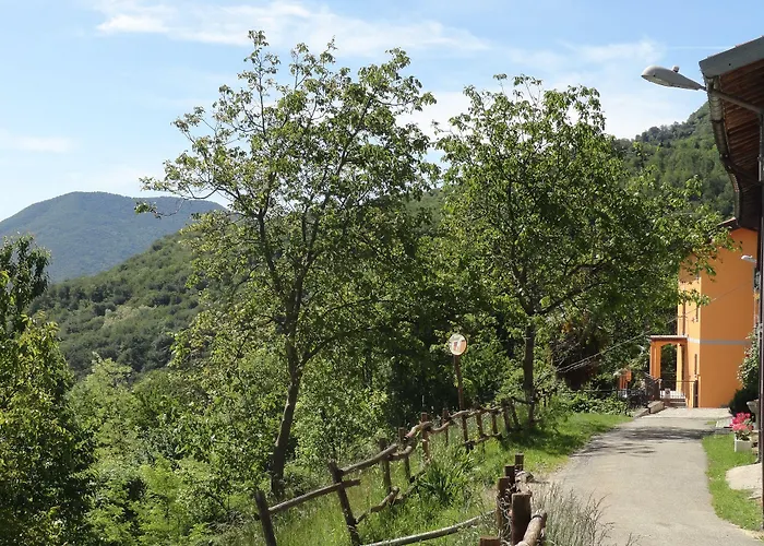 fotos do La Casa Del Borgo Acomodação com café da manhã Brissago-Valtravaglia