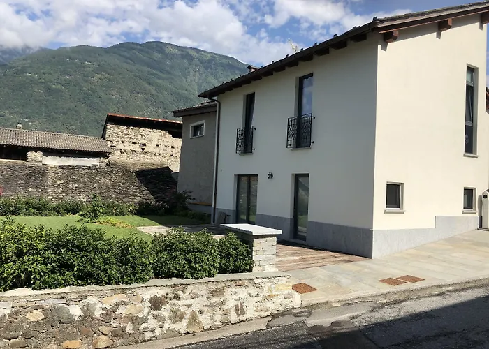 Photo de Foresteria Stazzona Villa di Tirano