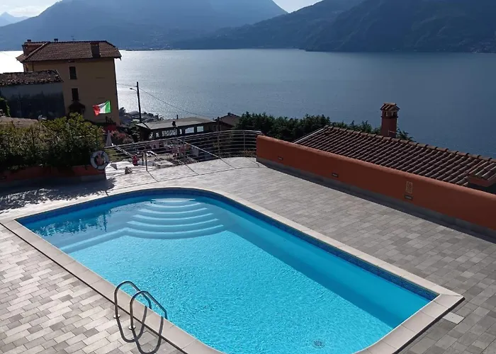 The Fairy World - Penthouse With Terrace Lake View And Pool 贝拉诺照片