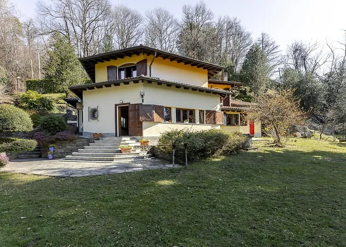 Casa Nel Bosco Villa Montegrino Valtravaglia foto