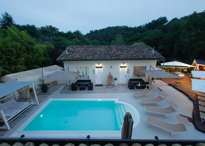 Apt 2 Borgo Lago Di Garda Castel Venzago foto