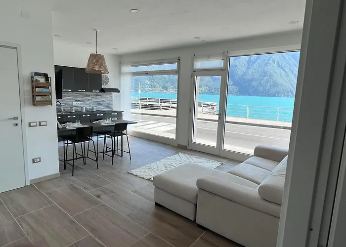 Paradise L V Castro  foto