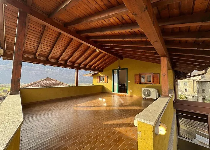 Appartamento Con Ampia Terrazza Nel Cuore Di Traona foto