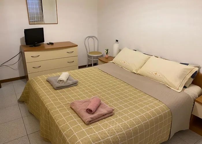 Vila Mati 2 Con Navetta 25Eur Lonate Pozzolo fotorgafie