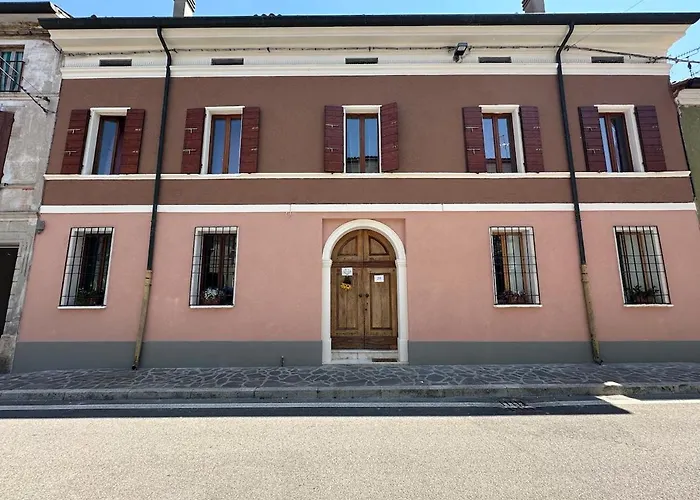Nonna Licia Gonzaga House Villa Commessaggio képek