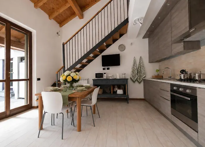 Lilly House Perfect Stopover Near Lake Como Switzerland And Milan 피노 모르나스코 사진