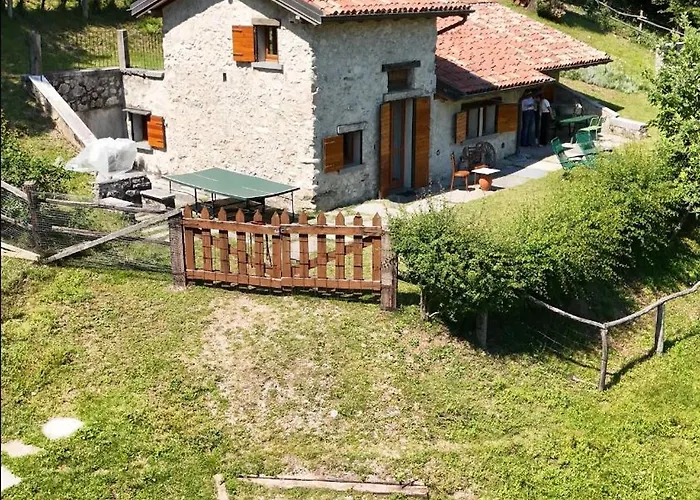 Baita Di Montagna Nella Natura - Lago Di Como Galbiate φωτογραφία