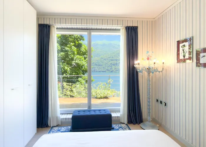 Фото Villa Delle Edere - Private Parking And Lake View Brienno