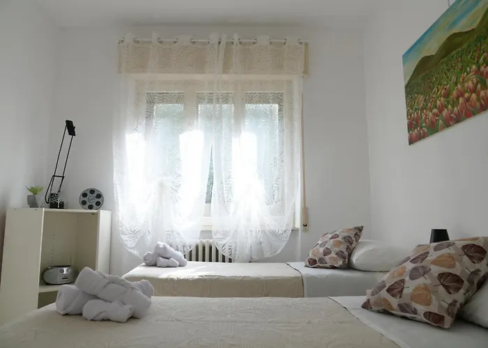 Ferienwohnung Lario Sweet Hub Erba Foto