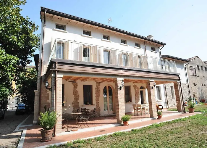 Il Giardino Del Conte Custoza Guest House Marmirolo photo