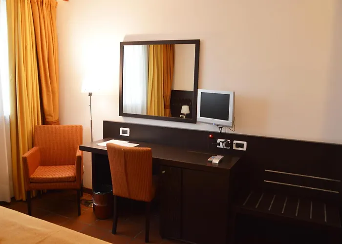 Beach Hotel Eurovil Predore Foto