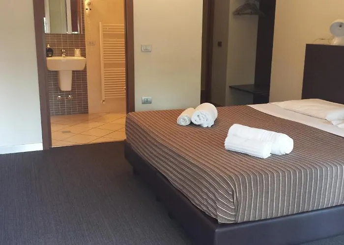 Hotel Firenze Saronno photo