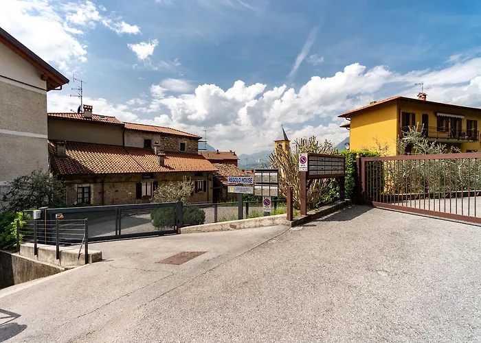 Regolo House Hotel Perledo photo