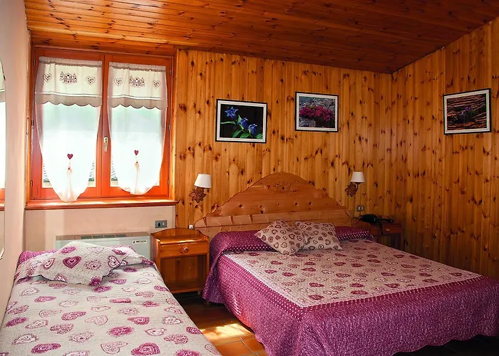 Hotel Corona Branzi photo
